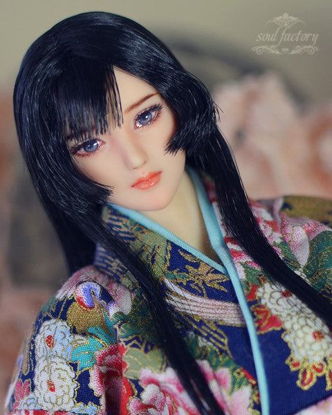 【展示のみ】手描きのフィギュアフェイスアップ|彫刻された目とカールした髪付き