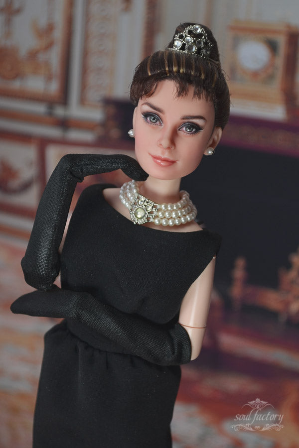 【展示のみ】手描きオビツドールフェイスアップ|オードリー・ヘップバーンにインスパイアされた