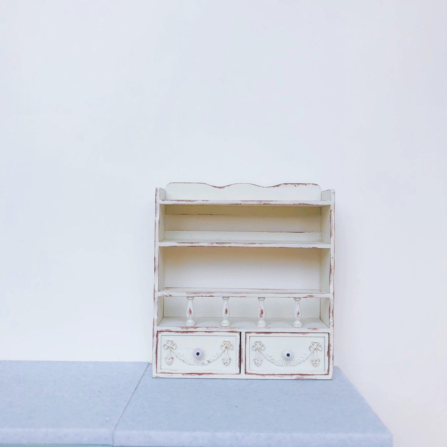 1/6 Scale Dollhouse Kitchen Furniture Set – 9-Piece Modular Cabinets in White & Vintage Blue | BJD & Blythe Miniature Kitchen