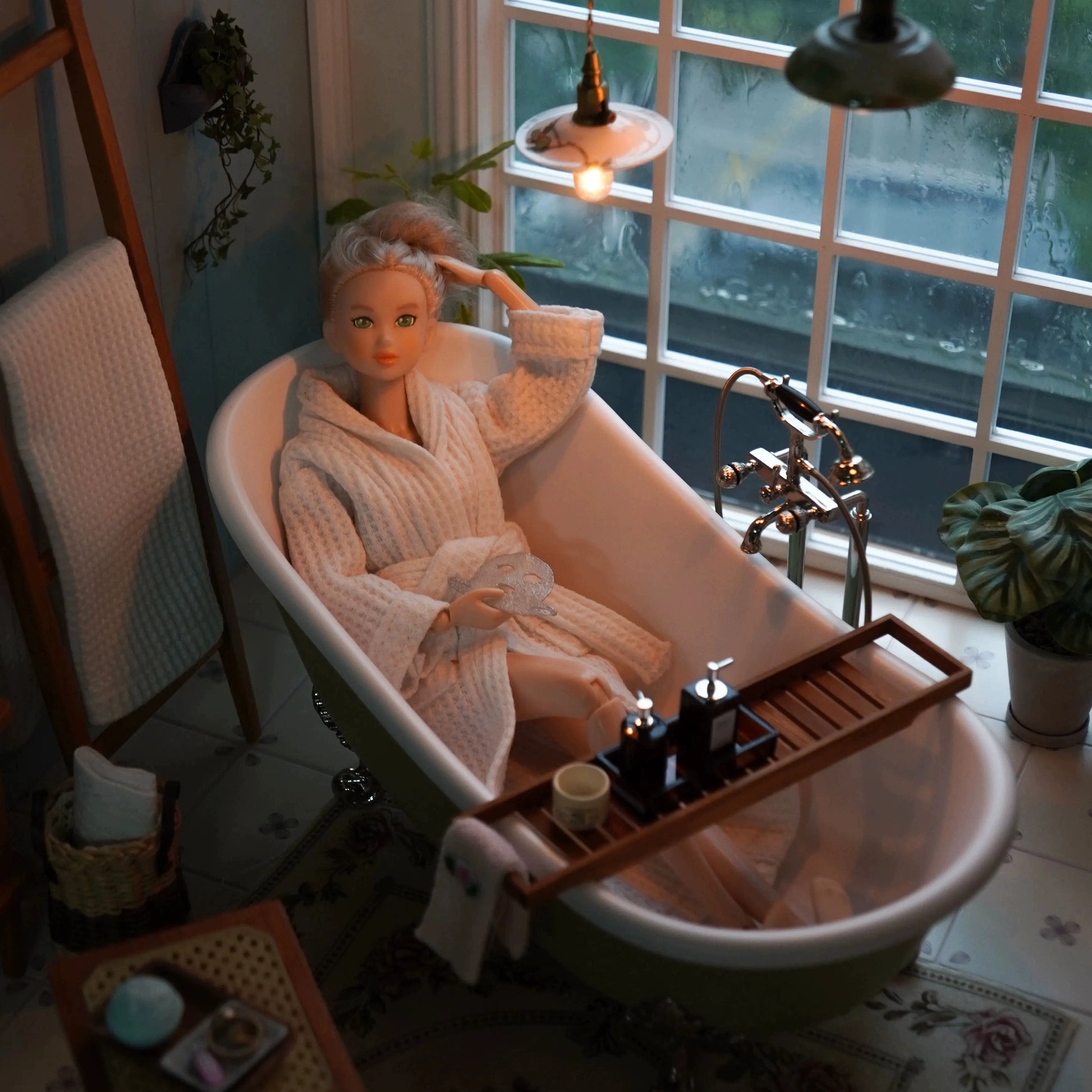 1/6 size  miniature dollhouse furniture Mini furniture vintage carved bathtub