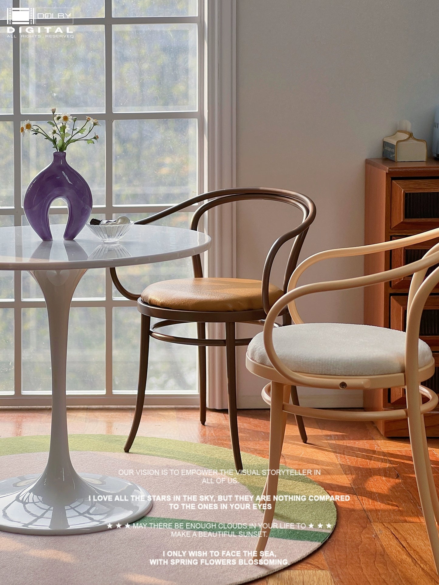 1/6スケール モダンヴィンテージアームチェア - BJD＆ブライス用ミニチュアドールハウス家具 | クッションカラーはランダム