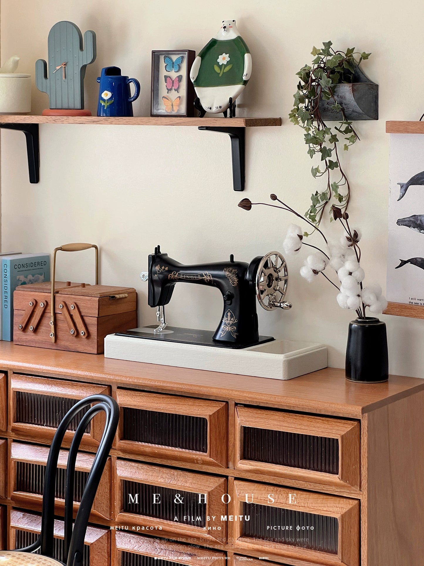 1/6スケール ヴィンテージミシン（テーブル付き） - BJD＆ブライス用ミニチュアドールハウス家具