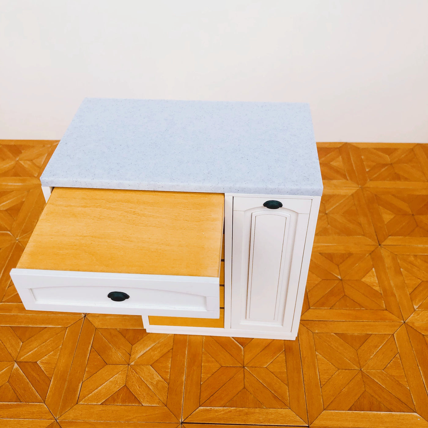 1/6 Scale Dollhouse Kitchen Furniture Set  9-Piece Modular Cabinets in White  | BJD & Blythe Miniature Kitchen full set