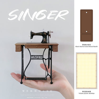 1/6スケール ヴィンテージミシン（テーブル付き） - BJD＆ブライス用ミニチュアドールハウス家具
