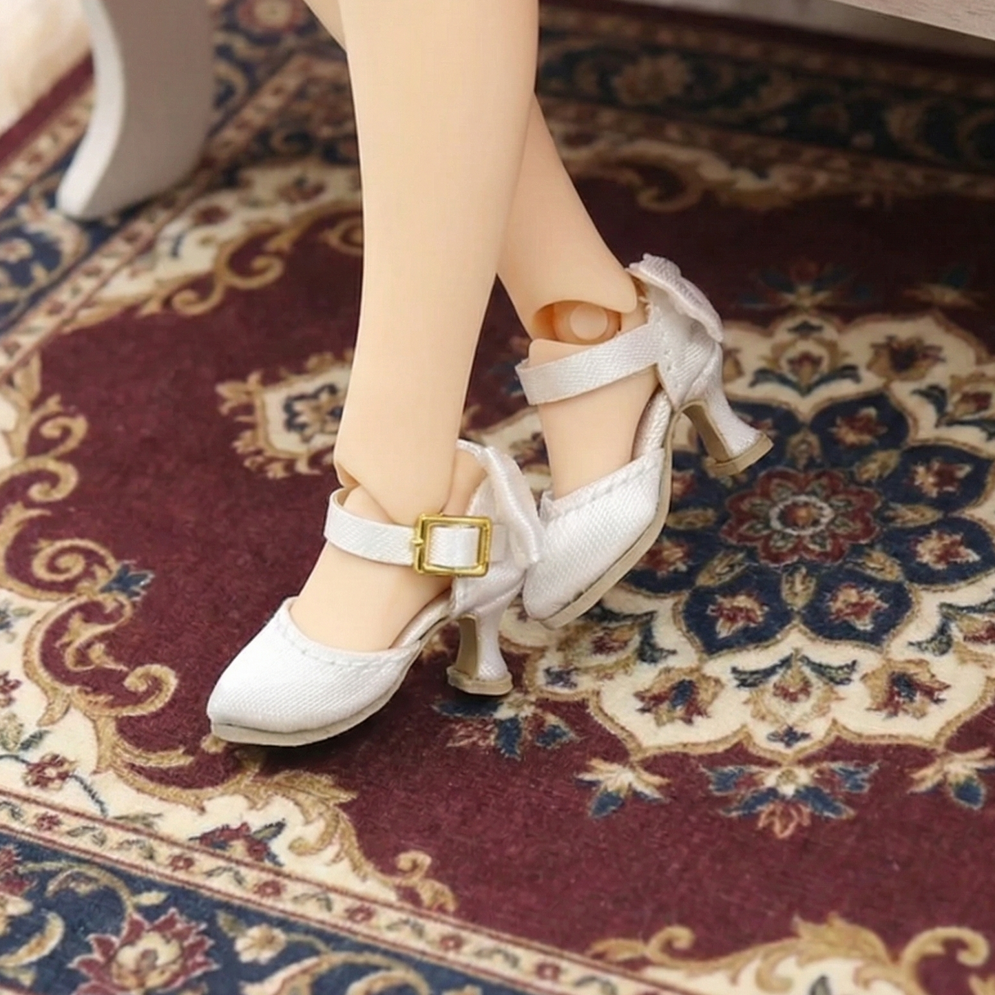 背面リボン付きサテン製ハイヒールドールシューズ（多色展開）。ブライス、リカ、アゾン、モモコ、オビツ22/24対応。