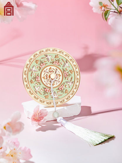故宮からお届け | 故宮博物院の遺物にインスパイアされた携帯用鏡 – 手持ち式、ブロンズ調、折りたたみ式、コーム付きギフトセット