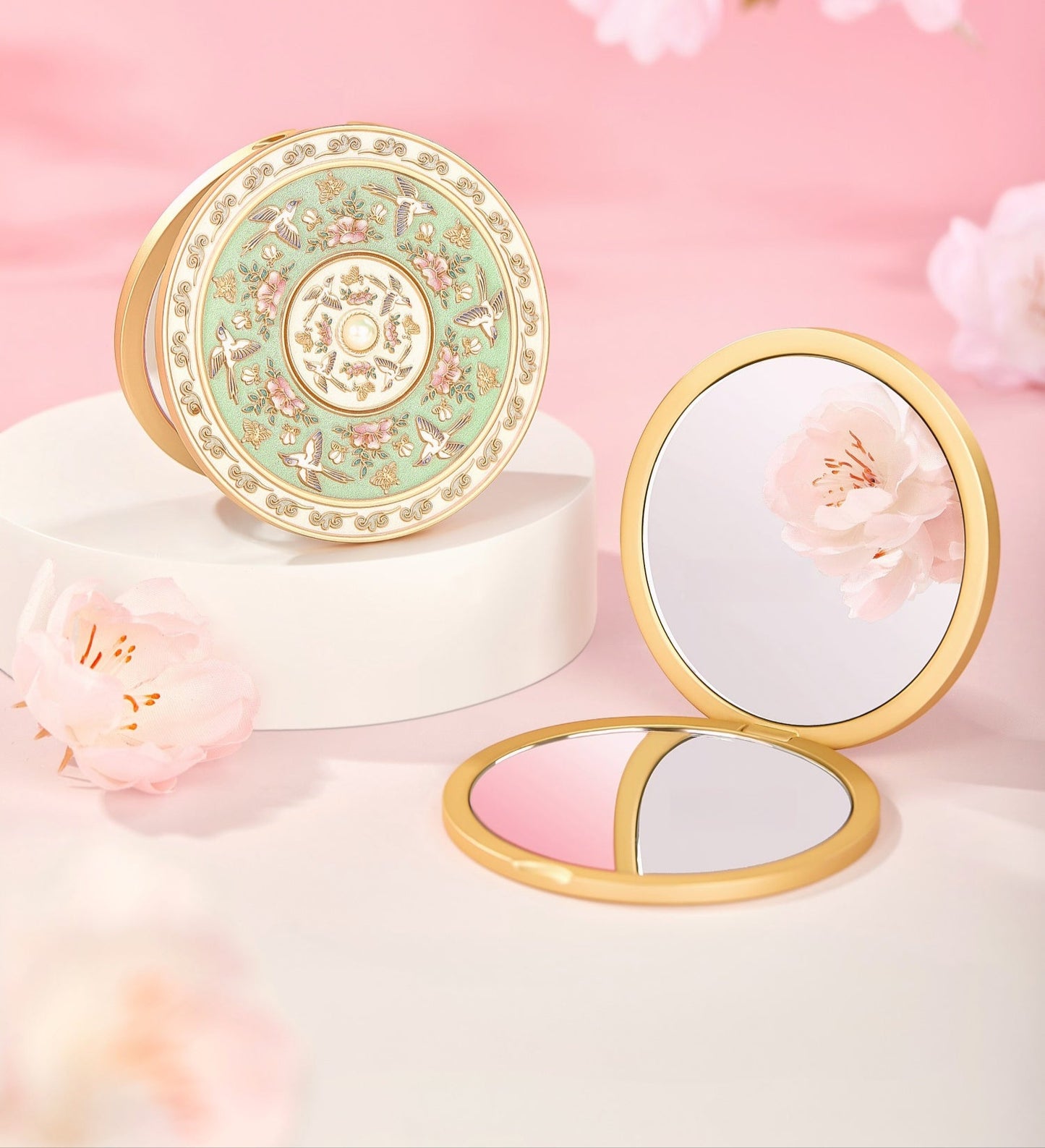 故宮からお届け | 故宮博物院の遺物にインスパイアされた携帯用鏡 – 手持ち式、ブロンズ調、折りたたみ式、コーム付きギフトセット